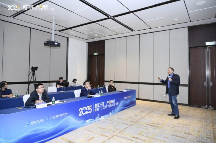 1764761728-99baf4876629286 1764761728-99baf4876629286